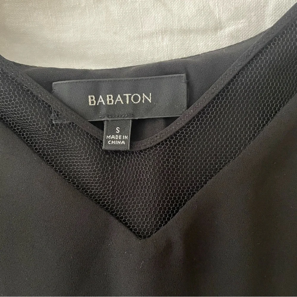 Aritzia Babaton Galen Camisole in Black. Size Small - Picture 7 of 9
